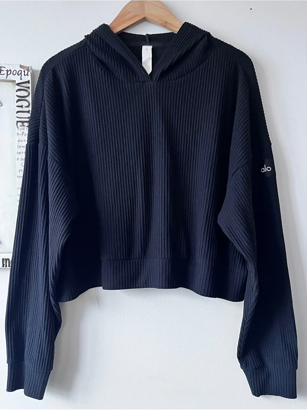 ALO Yoga Black Muse Ribbed Cropped  Hoodie Women’s Athleisure Size L